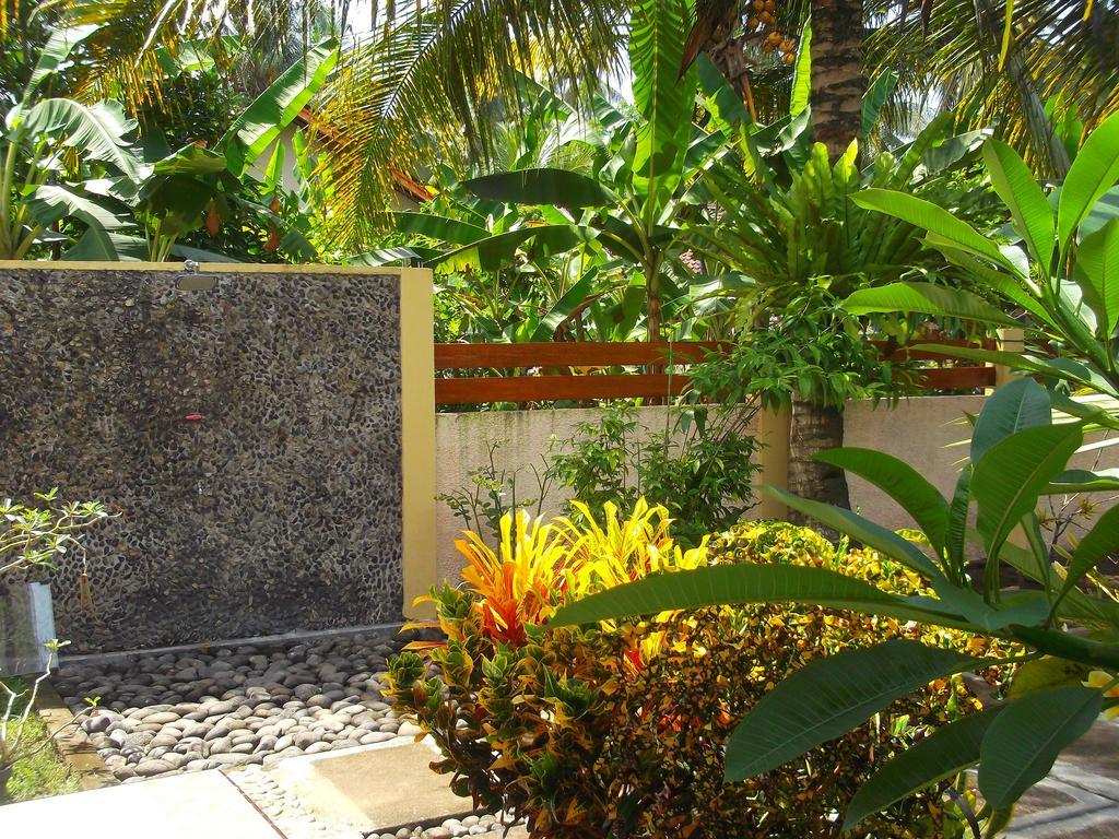 Ragha Homestay Batukaras Exterior photo